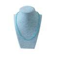 Facettierte Amazonit Kette 2mm Perlen hellblau funkelnd, 45cm mit versilbertem Verschluss auf Samt-Büste - zarte Edelsteinkette für Damen